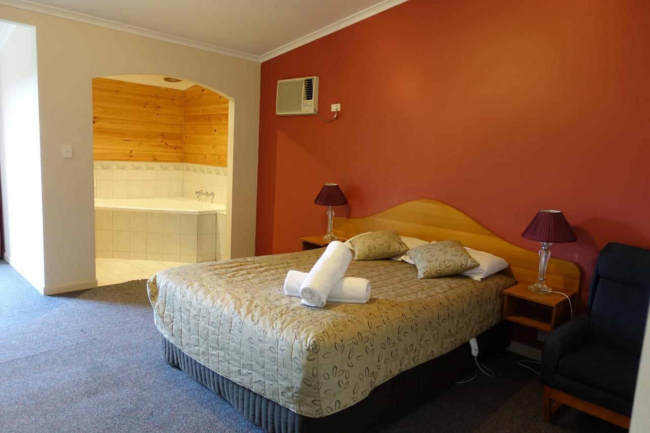 Coal Creek Motel Korumburra Екстер'єр фото